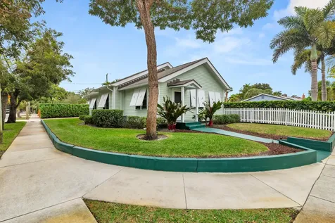 800 Kanuga Drive West Palm Beach FL 33401