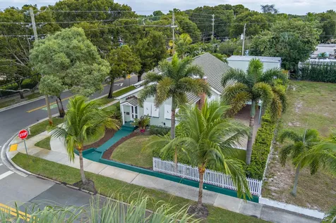 800 Kanuga Drive West Palm Beach FL 33401