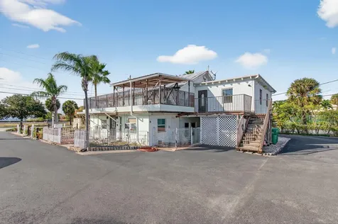 704 N Dixie Highway Lantana FL 33462