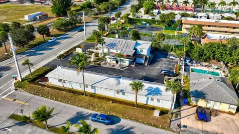 704 N Dixie Highway Lantana FL 33462