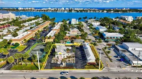 704 N Dixie Highway Lantana FL 33462