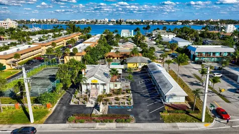704 N Dixie Highway Lantana FL 33462