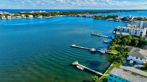 704 N Dixie Highway Lantana FL 33462