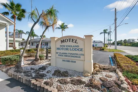 704 N Dixie Highway Lantana FL 33462