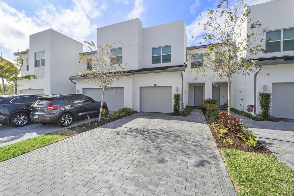 4998 Navali Drive Lake Worth FL 33467