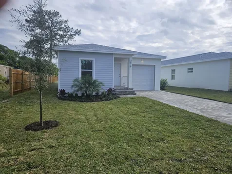 3878 Se Grant Street Stuart FL 34997