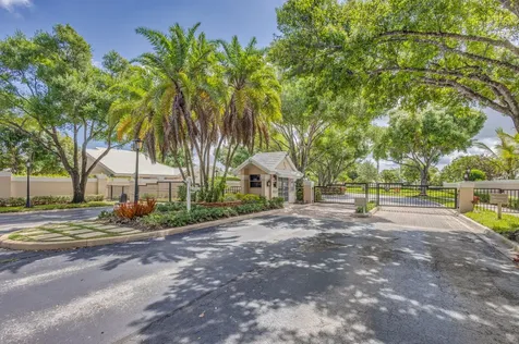 2354 Saratoga Bay Drive West Palm Beach FL 33409