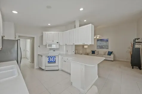 5063 Magnolia Bay Circle Palm Beach Gardens FL 33418