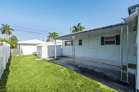 8949 Oak Street Boynton Beach FL 33436