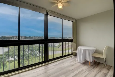 7076 Huntington Lane Delray Beach FL 33446
