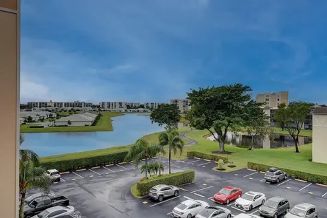 7076 Huntington Lane Delray Beach FL 33446