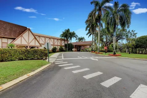 7076 Huntington Lane Delray Beach FL 33446