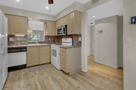 7192 Huntington Lane Delray Beach FL 33446