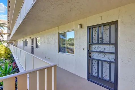 7192 Huntington Lane Delray Beach FL 33446