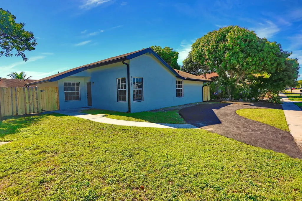 8120 SW 4th Court North Lauderdale FL 33068