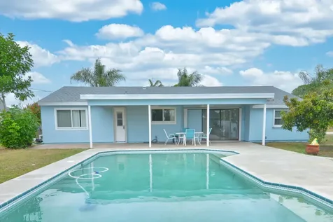420 Se Streamlet Avenue Port Saint Lucie FL 34983