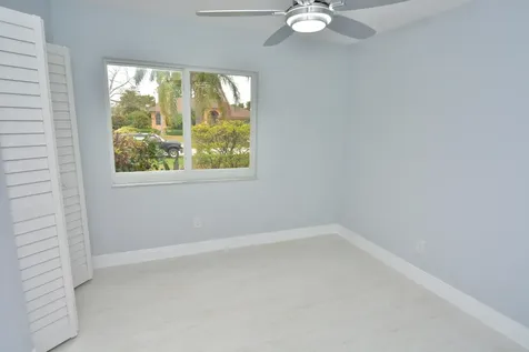 420 Se Streamlet Avenue Port Saint Lucie FL 34983