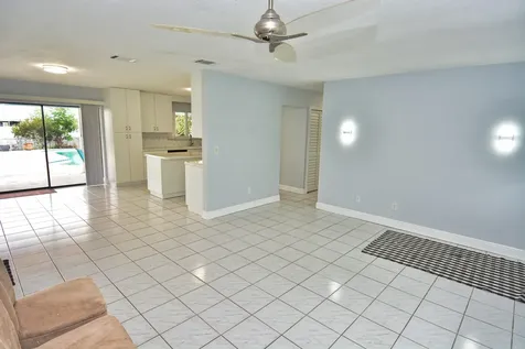 420 Se Streamlet Avenue Port Saint Lucie FL 34983