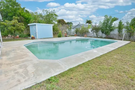 420 Se Streamlet Avenue Port Saint Lucie FL 34983