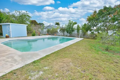420 Se Streamlet Avenue Port Saint Lucie FL 34983