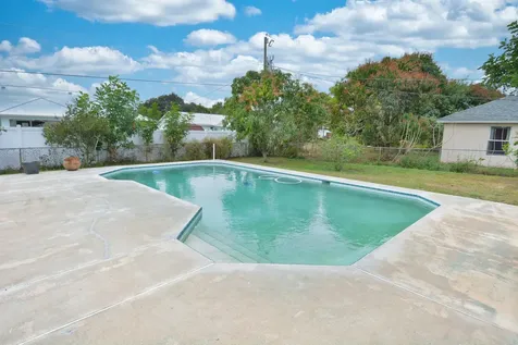 420 Se Streamlet Avenue Port Saint Lucie FL 34983
