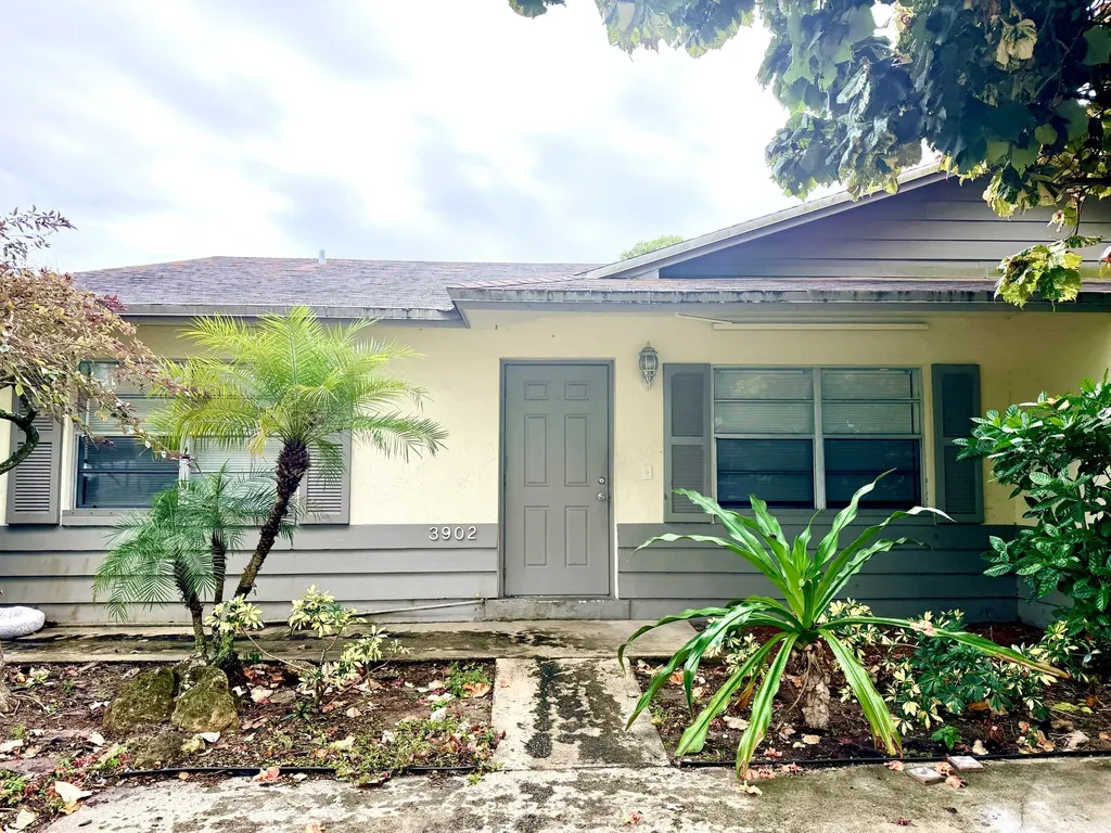 3902 Chapel Street West Palm Beach FL 33403