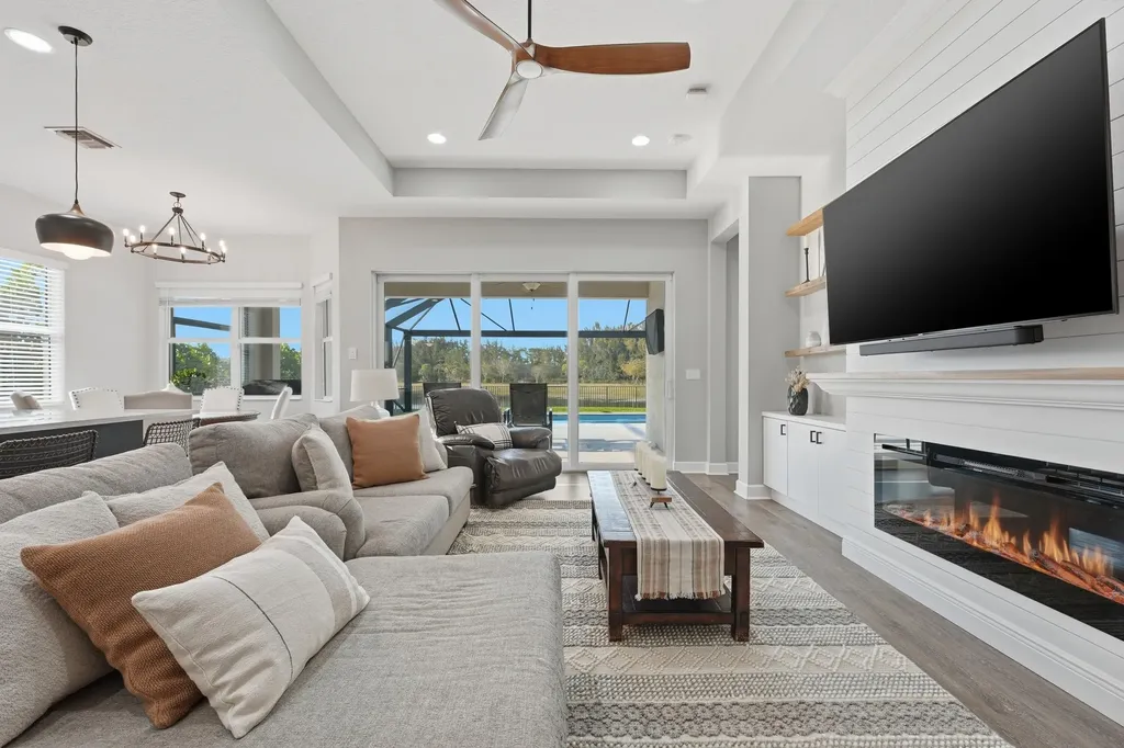 15654 Goldfinch Circle Westlake FL 33470