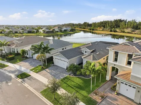 15654 Goldfinch Circle Westlake FL 33470