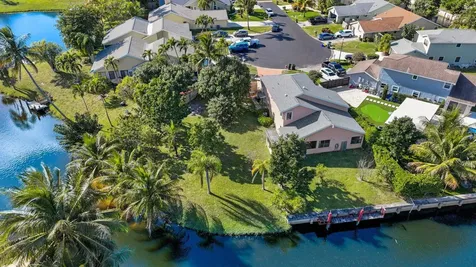 1235 Nw 19th Terrace Delray Beach FL 33445