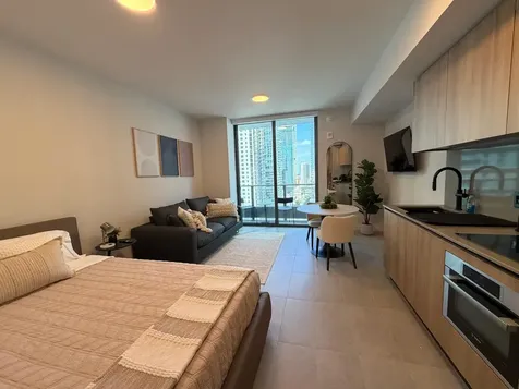 121 NE 5th Street Miami FL 33132