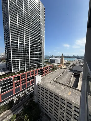 121 NE 5th Street Miami FL 33132