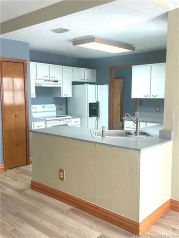608 Se Dean Terrace Port Saint Lucie FL 34984