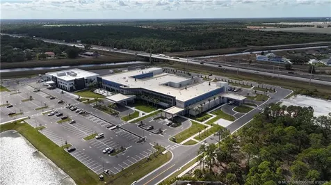 608 Se Dean Terrace Port Saint Lucie FL 34984