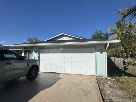 607 Se Dean Terrace Port Saint Lucie FL 34984