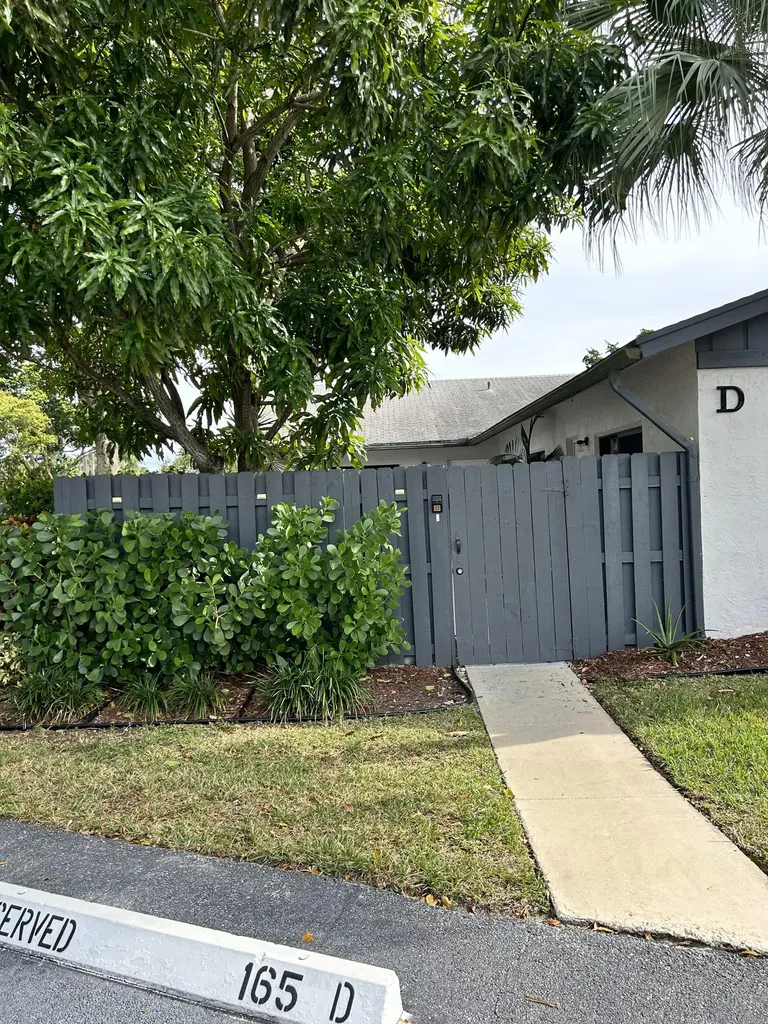 1158 Summit Trail Circle West Palm Beach FL 33415