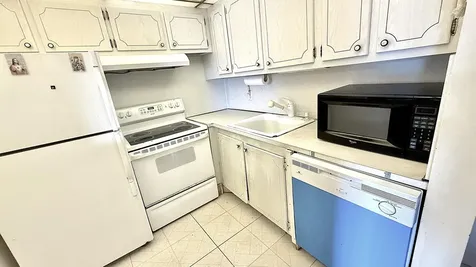 122 Oakridge I Deerfield Beach FL 33442