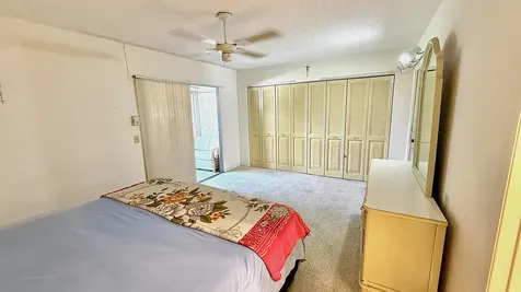 122 Oakridge I Deerfield Beach FL 33442