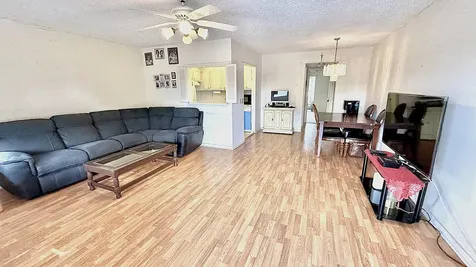 122 Oakridge I Deerfield Beach FL 33442