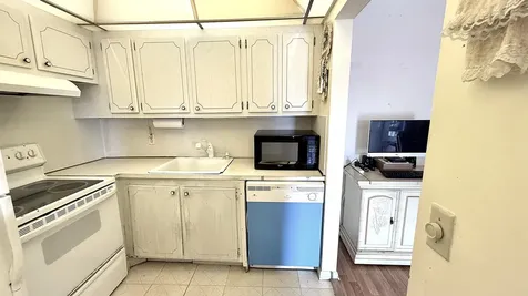 122 Oakridge I Deerfield Beach FL 33442