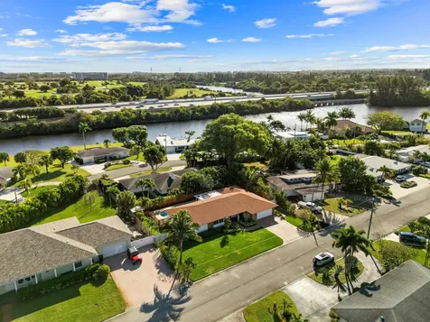 7410 Venetian Way Lake Clarke Shores FL 33406