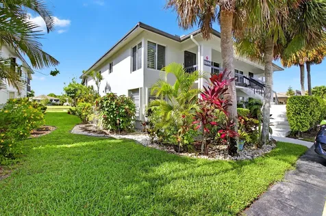 5844 Areca Palm Ct., Unit B Delray Beach FL 33484