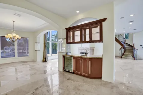 2330 Ne 31st Court Lighthouse Point FL 33064