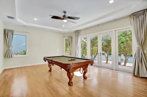 2330 Ne 31st Court Lighthouse Point FL 33064