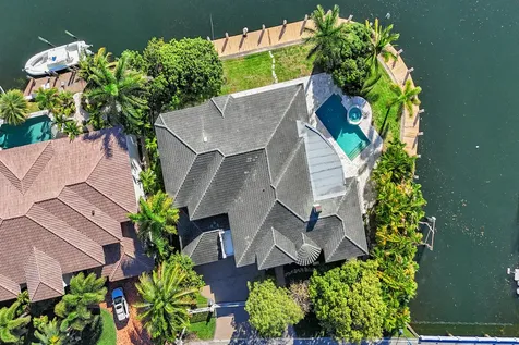2330 Ne 31st Court Lighthouse Point FL 33064