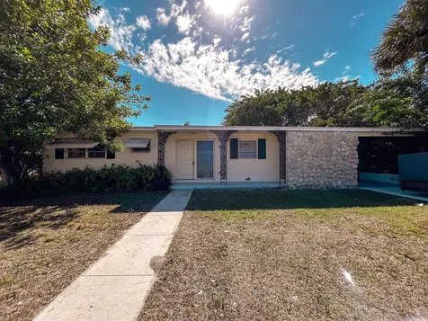 140 Se Prima Vista Boulevard Port Saint Lucie FL 34983