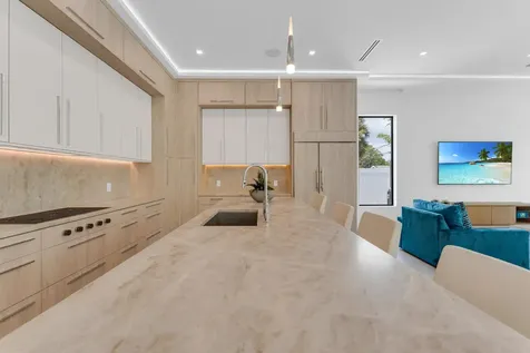 235 Ne 11th Street Delray Beach FL 33444