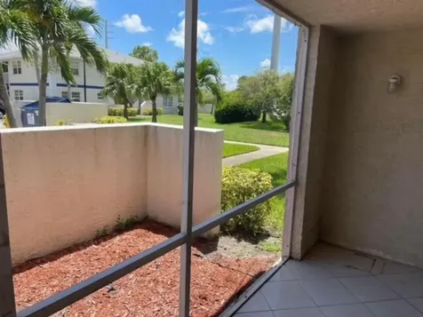 1526 SE Royal Green Port Saint Lucie FL 34952