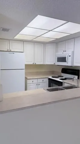 1526 SE Royal Green Port Saint Lucie FL 34952