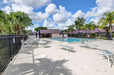 7558 Courtyard Run Boca Raton FL 33433