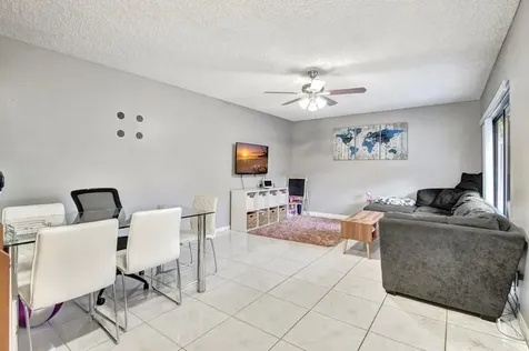 7558 Courtyard Run Boca Raton FL 33433